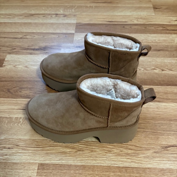 UGG Classic Ultra Mini New Heights Suede Platform Boots - Picture 9 of 13